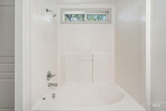 613 E Sable Ridge Dr, Kuna, ID 83634 - bathroom featuring shower / tub combination