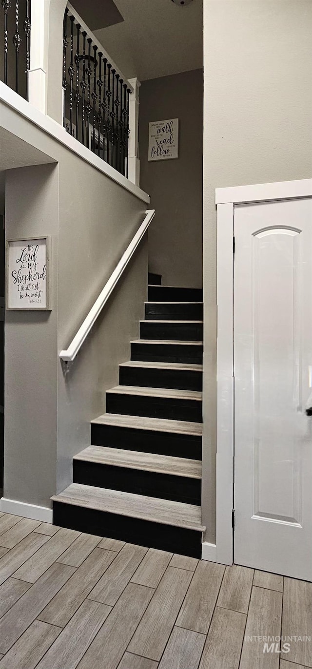 1122 N Roper Pl, Meridian, ID 83642 - stairs with wood finish floors