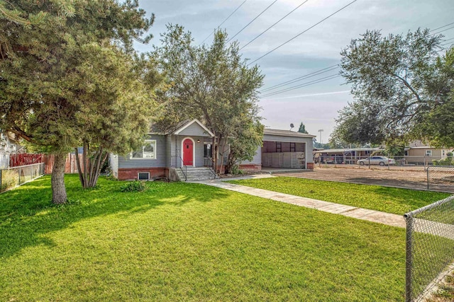 view of front of home featuring a front lawn