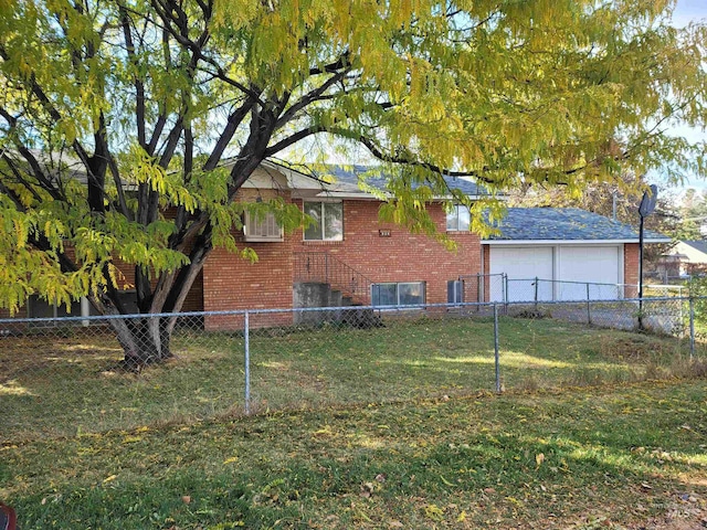 view of yard featuring central air condition unit