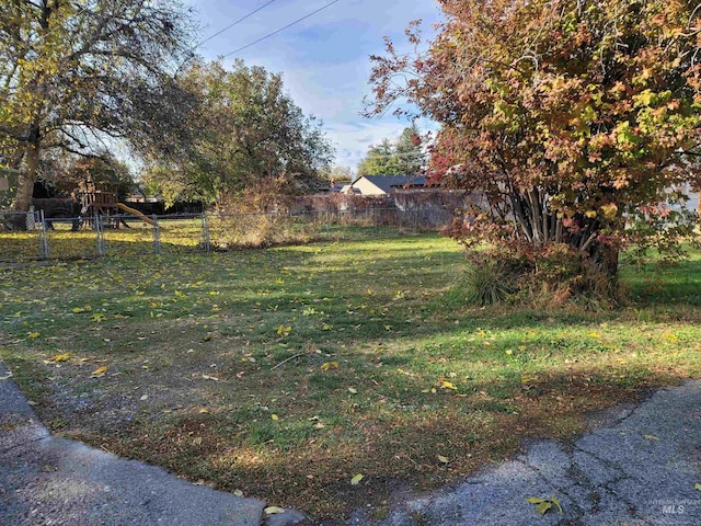 view of yard featuring a playground