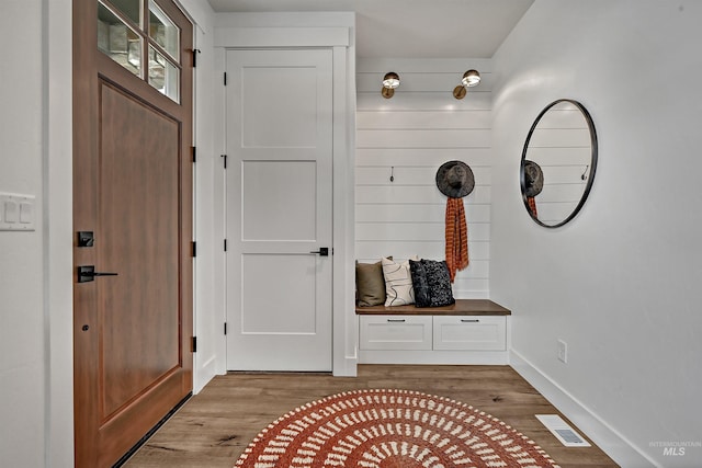 11844 N 21st Ave, Boise, ID 83714 - mudroom featuring wood finished floors and baseboards