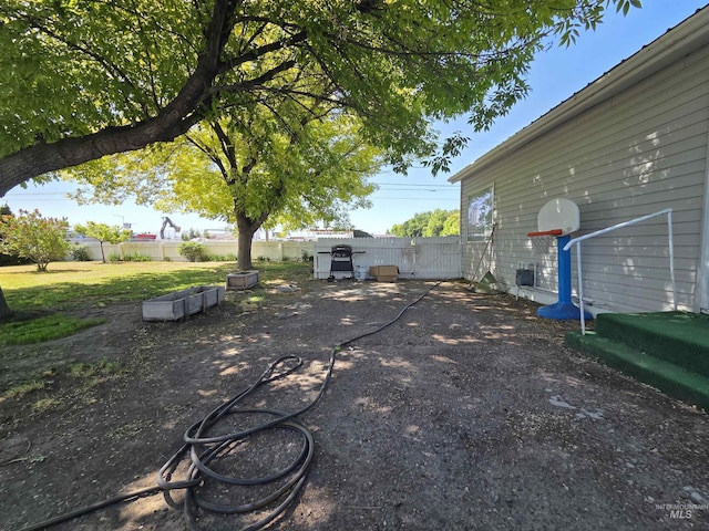 136 W 8th St, Burley, ID 83318 - view of yard