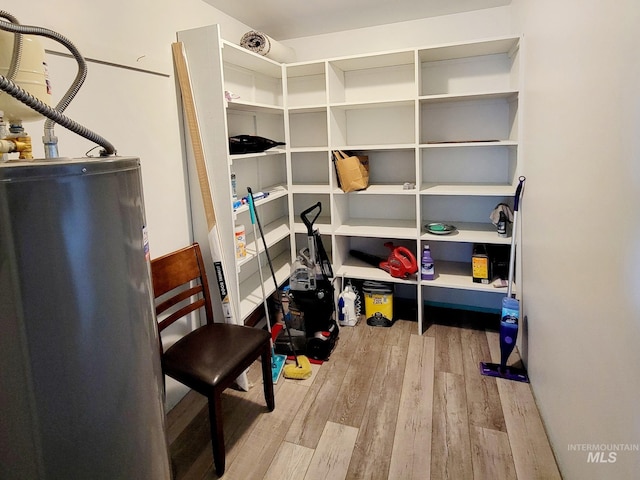 102 N Hornet Creek Rd, Council, ID 83612 - storage room featuring gas water heater