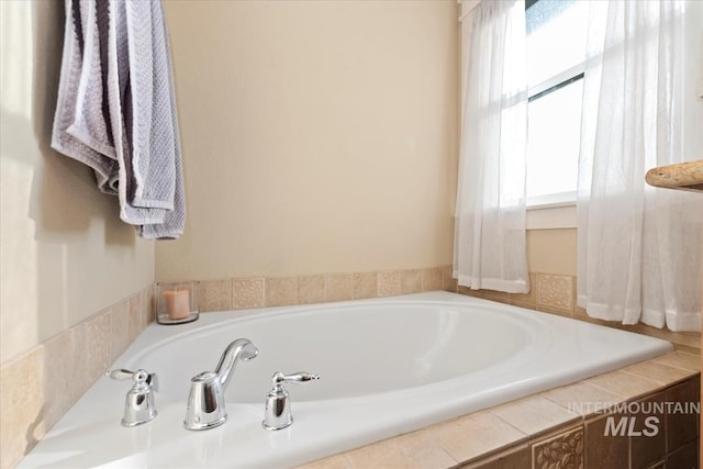 3052 N Christian Way, Meridian, ID 83646 - full bath with a garden tub