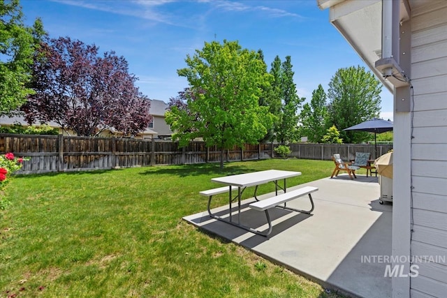 4456 N Weston Ave, Meridian, ID 83646 - view of yard with a patio area