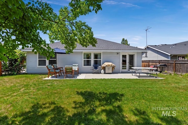 4456 N Weston Ave, Meridian, ID 83646 - back of property featuring a patio area