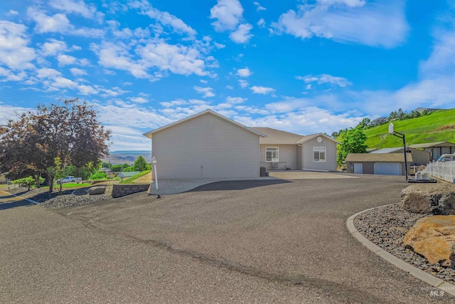 2570 Reservoir Rd, Clarkston, WA 99403 - rear view of property featuring an outbuilding
