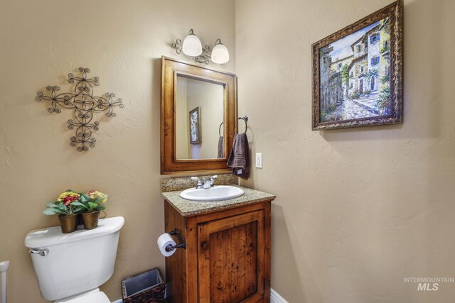3408 Ridgeline Dr, Kimberly, ID 83341 - half bath featuring toilet and vanity