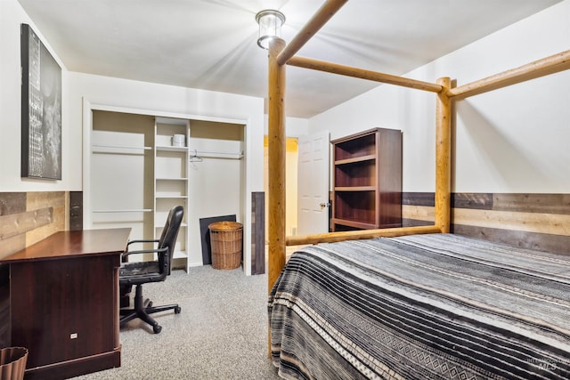 bedroom featuring a closet