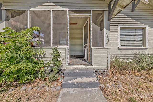 538 N 6th St, Payette, ID 83661 - doorway to property