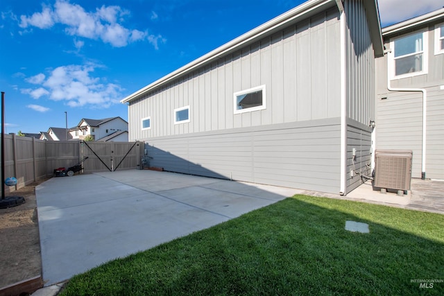 2649 E Mardia St, Meridian, ID 83642 - view of side of home featuring a gate and a patio area