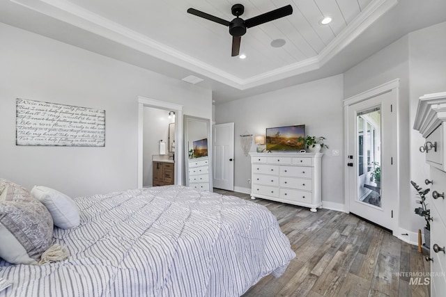 4064 China Ridge Dr, Kimberly, ID 83341 - bedroom with a raised ceiling, hardwood / wood-style flooring, recessed lighting, baseboards, and connected bathroom