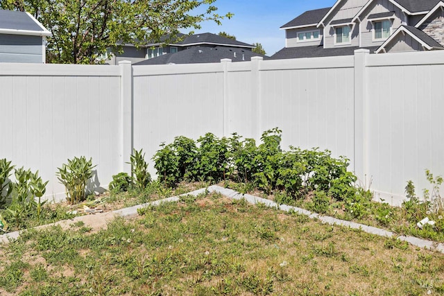 2448 Village St, Twin Falls, ID 83301 - view of yard featuring fence
