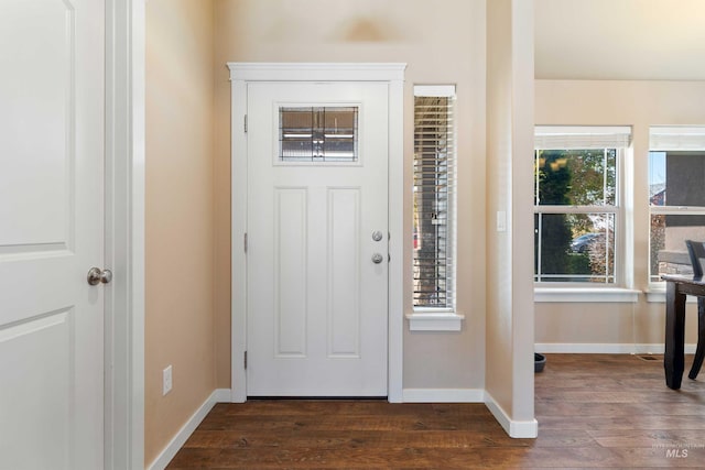 2448 Village St, Twin Falls, ID 83301 - foyer featuring dark wood-style floors and baseboards