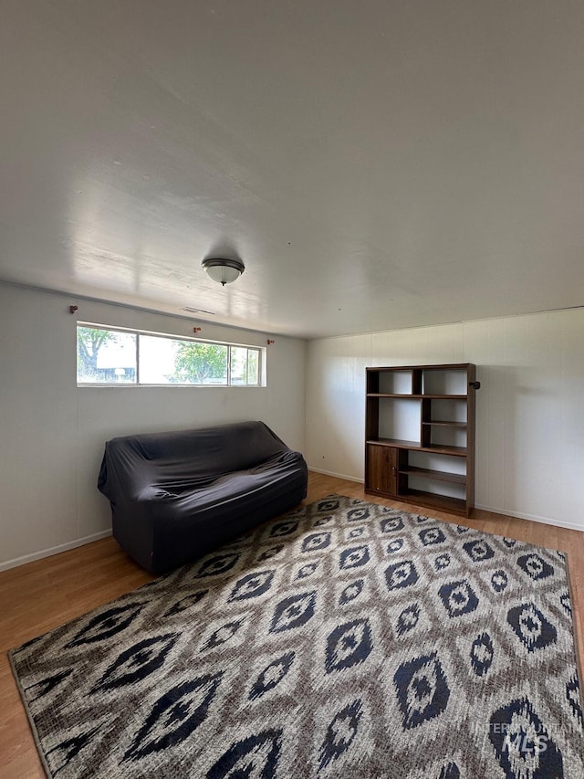 812 Thompson Ave, Nyssa, OR 97913 - sitting room featuring wood finished floors and baseboards