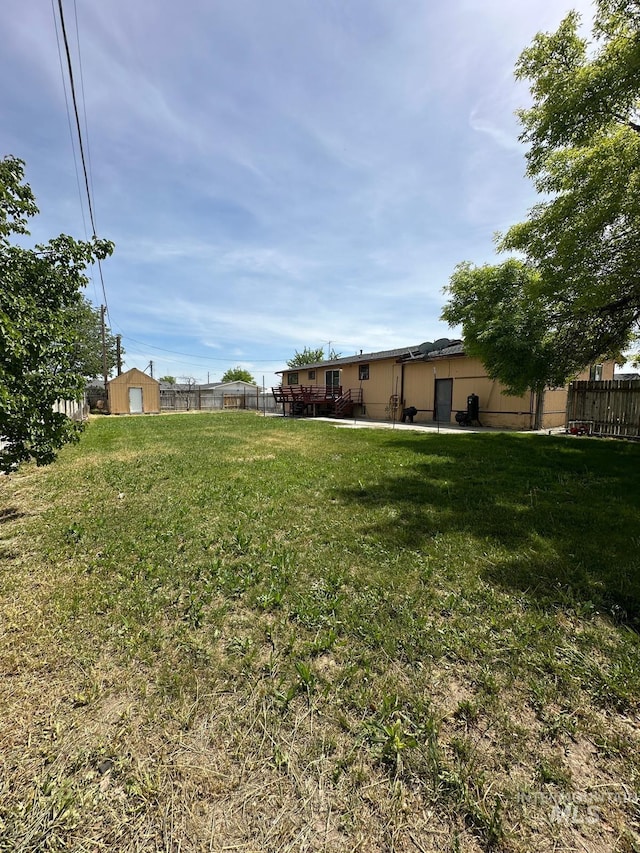 812 Thompson Ave, Nyssa, OR 97913 - view of yard