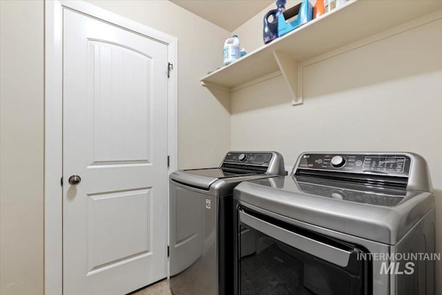 4680 N Maplestone Ave, Meridian, ID 83646 - laundry room featuring washer and clothes dryer