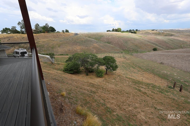 view of yard featuring a rural view