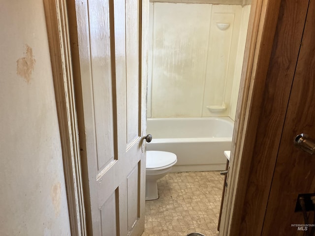20495 Main St, Carey, ID 83320 - full bathroom featuring toilet and a bathtub