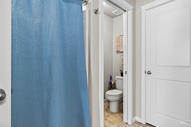 847 Bridget St, Twin Falls, ID 83301 - bathroom with toilet, curtained shower, and tile patterned flooring