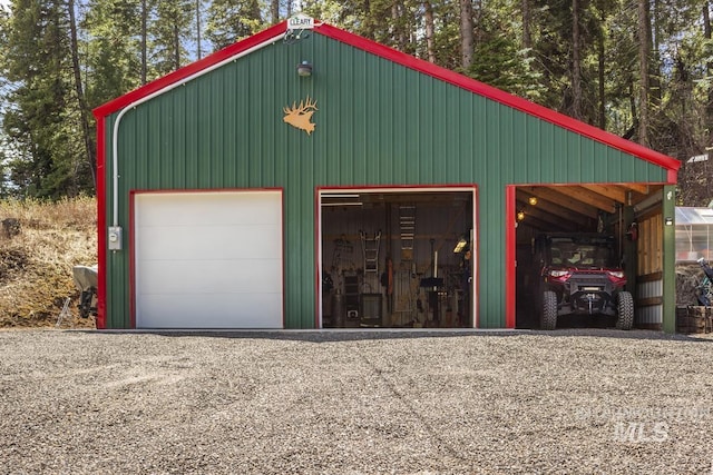 view of detached garage