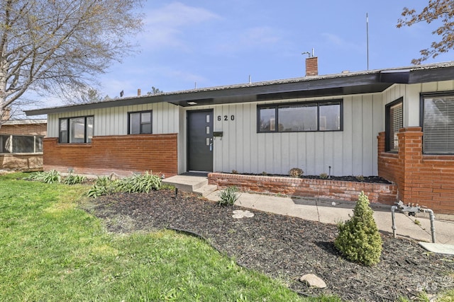 620 Monte Vista Dr, Twin Falls, ID 83301 - single story home with a chimney