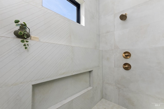 11950 W Lanktree Gulch Rd, Star, ID 83669 - bathroom with a tile shower