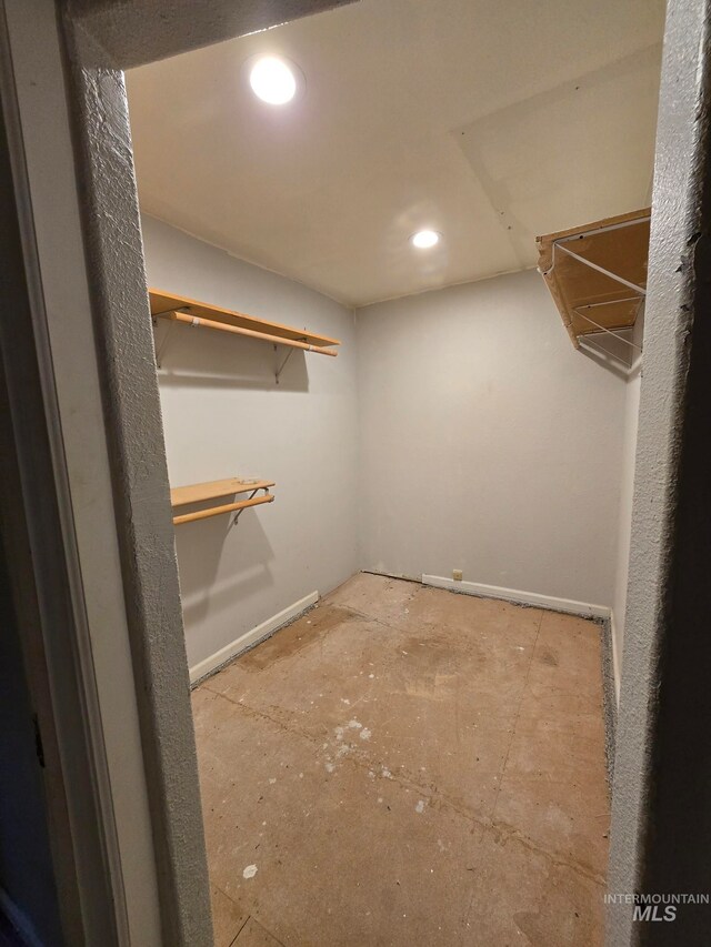 view of spacious closet