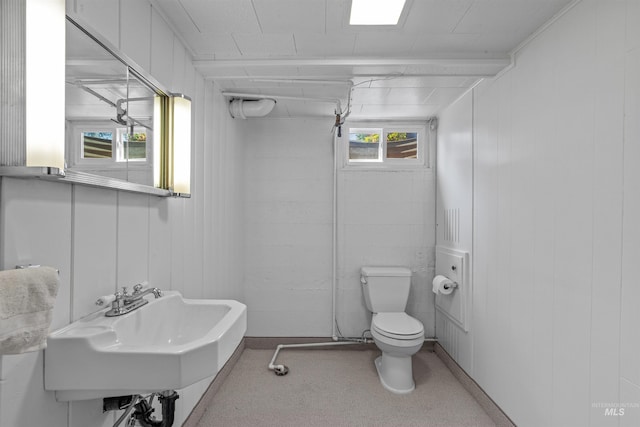 600 18th Ave, Lewiston, ID 83501 - bathroom with toilet and a sink