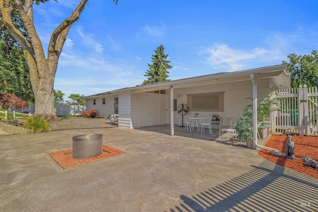 600 18th Ave, Lewiston, ID 83501 - back of property featuring a patio