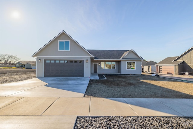 view of front of house with driveway