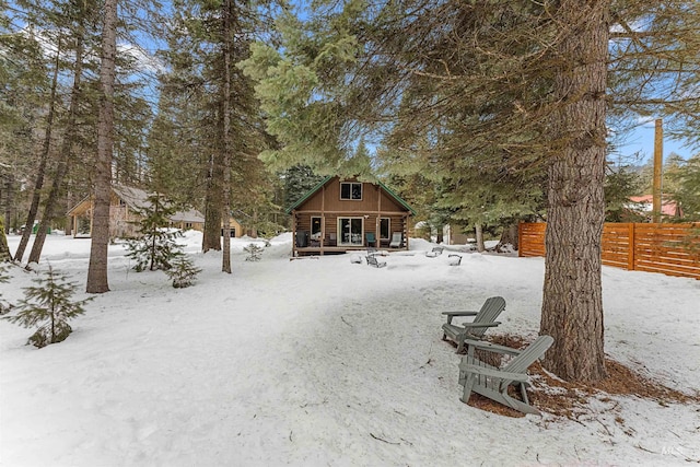 view of front of house featuring an outbuilding