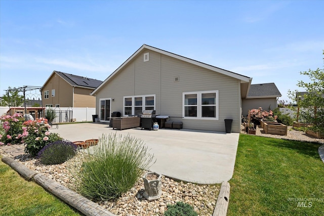 2188 Navigator St, Middleton, ID 83644 - rear view of property featuring a patio