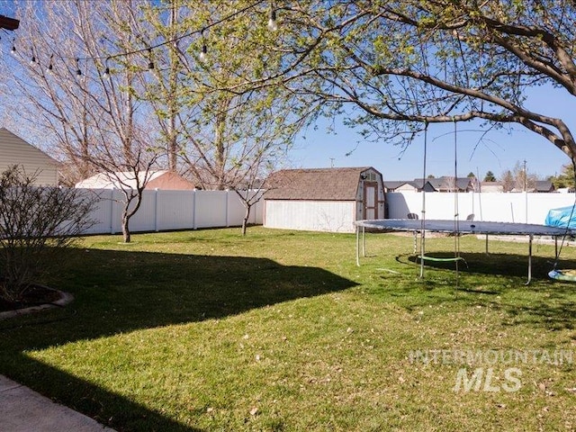 5287 Stuart Ave, Chubbuck, ID 83202 - view of yard with a trampoline