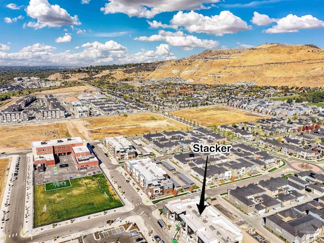 bird's eye view featuring a mountain view