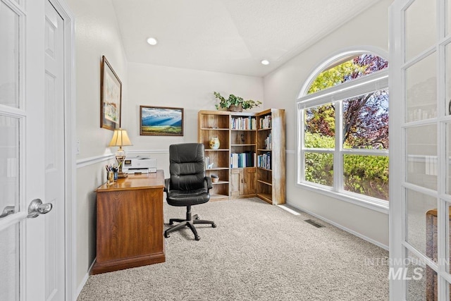 home office featuring carpet, plenty of natural light, baseboards, recessed lighting, and a textured ceiling