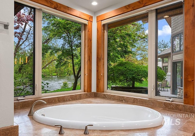 1040 W Bogus Vw, Eagle, ID 83616 - bathroom featuring a water view and a bathing tub