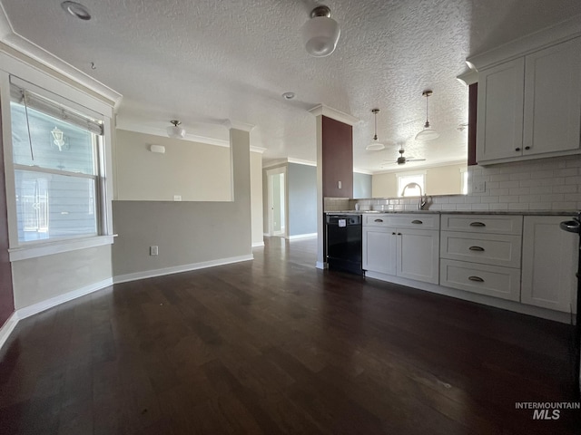 kitchen with dark wood-style floors, tasteful backsplash, open floor plan, dishwasher, and a peninsula