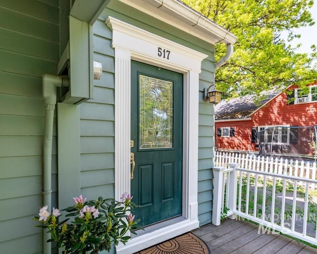 517 E C St, Moscow, ID 83843 - doorway to property with a porch