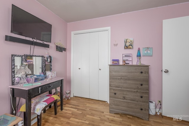 1035 N 7th Ave N, Payette, ID 83661 - bedroom featuring wood finished floors and a closet