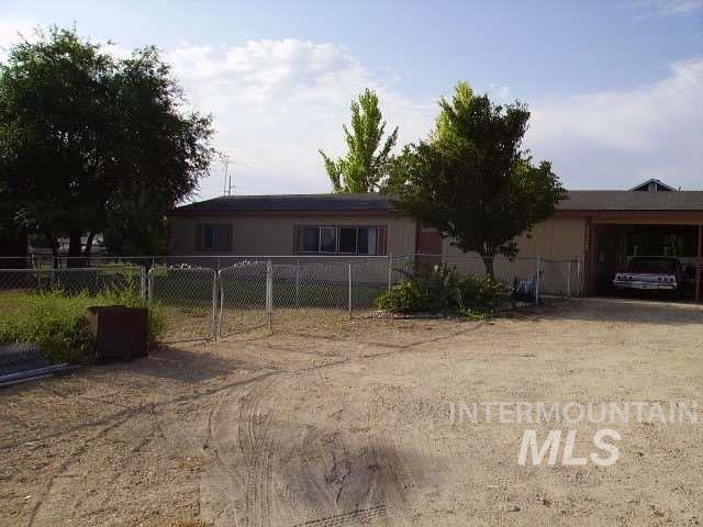 1107 Lake Lowell Ave, Nampa, ID 83686