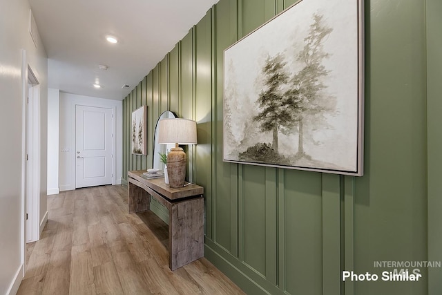 5543 E Bridal Veil Falls Dr, Nampa, ID 83686 - corridor featuring light wood finished floors, baseboards, and recessed lighting