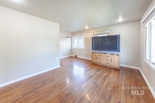 829 Diagonal, Clarkston, WA 99403 - unfurnished living room with wood finished floors