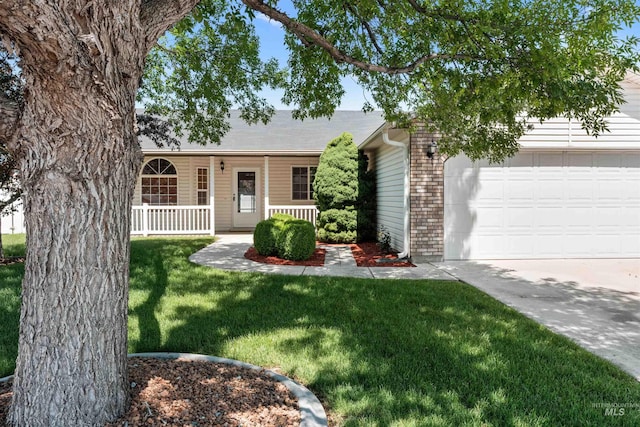 816 W Georgia Ave, Nampa, ID 83686 - ranch-style house with a front yard, driveway, an attached garage, and a porch
