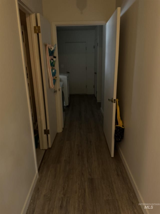 1111 SW 11th Ave, Ontario, OR 97914 - hall featuring baseboards and wood finished floors