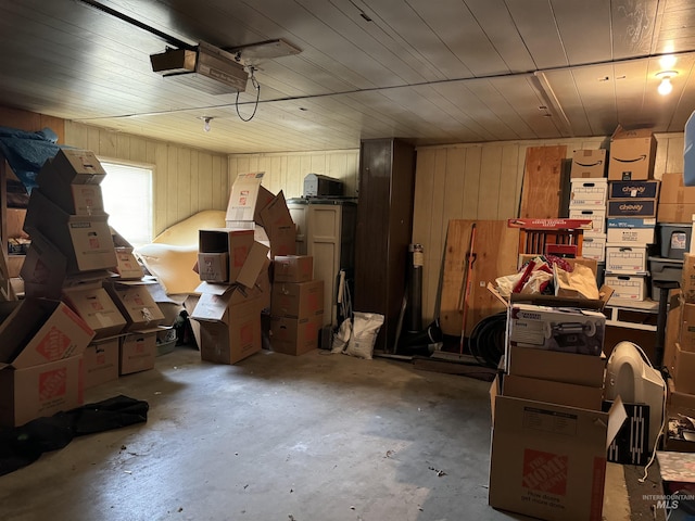 1111 SW 11th Ave, Ontario, OR 97914 - interior space featuring a garage