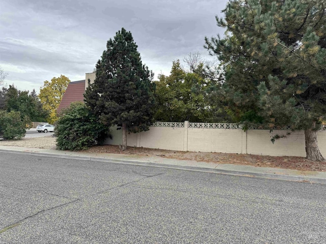 1111 SW 11th Ave, Ontario, OR 97914 - view of property exterior featuring fence