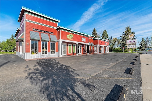 140 Jacks Loop, Donnelly, ID 83615 - view of building exterior with uncovered parking