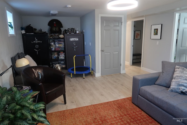 2405 23rd St, Clarkston, WA 99403 - living area with wood finished floors and baseboards